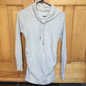 Liz Lange Maternity long sleeve light sweater